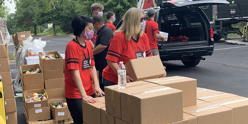 food bank volunteers