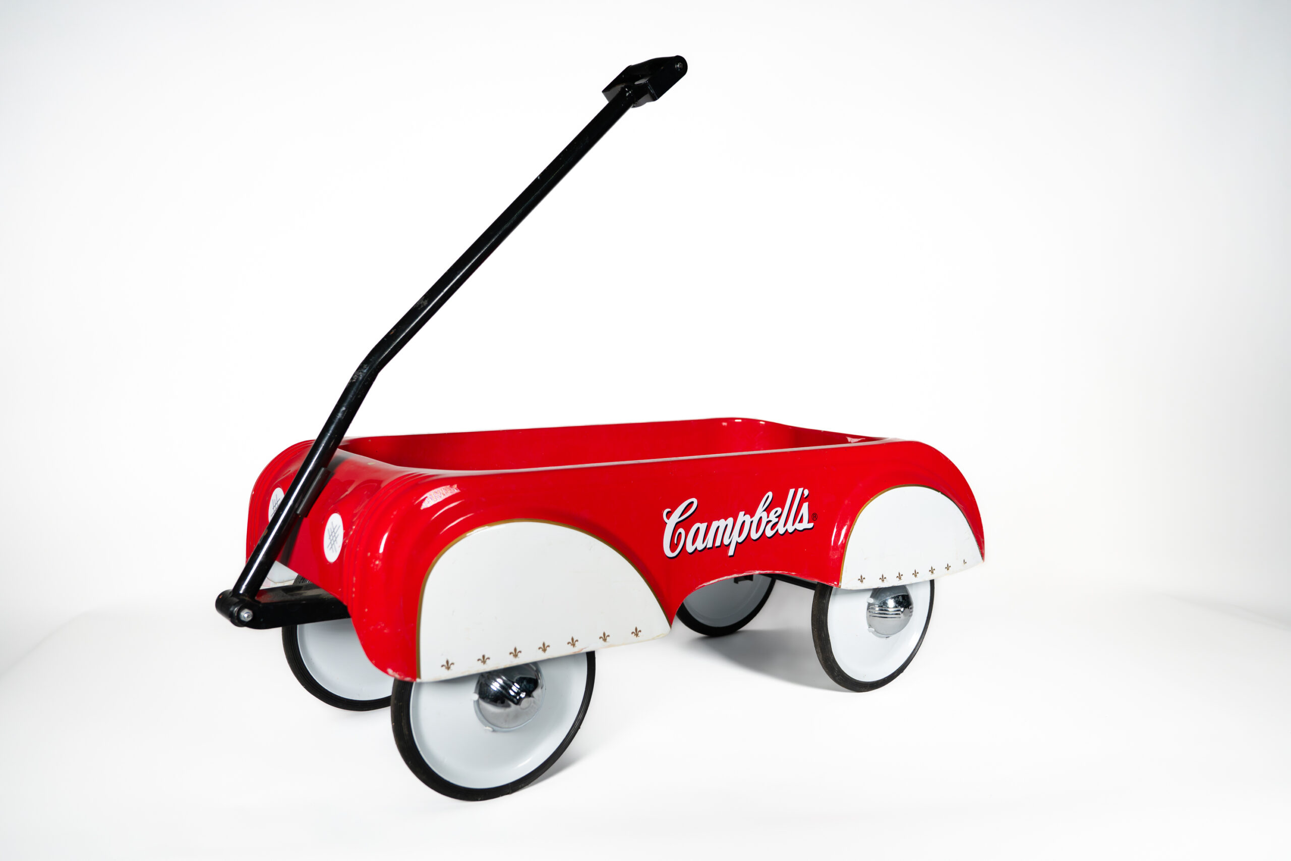 Campbell’s 1950s-inspired wagon.
